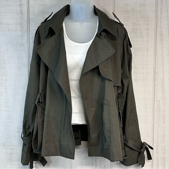 Vera Wang Womens Short Trench Coat Jacket Size XL Zip Belted Neutral Lightweight - Picture 4 of 12